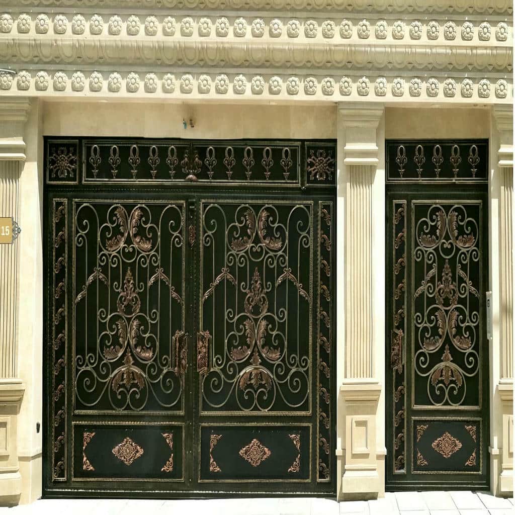 سفارش درب حیاط ورودی جنوبی با بررسی میزان تابش