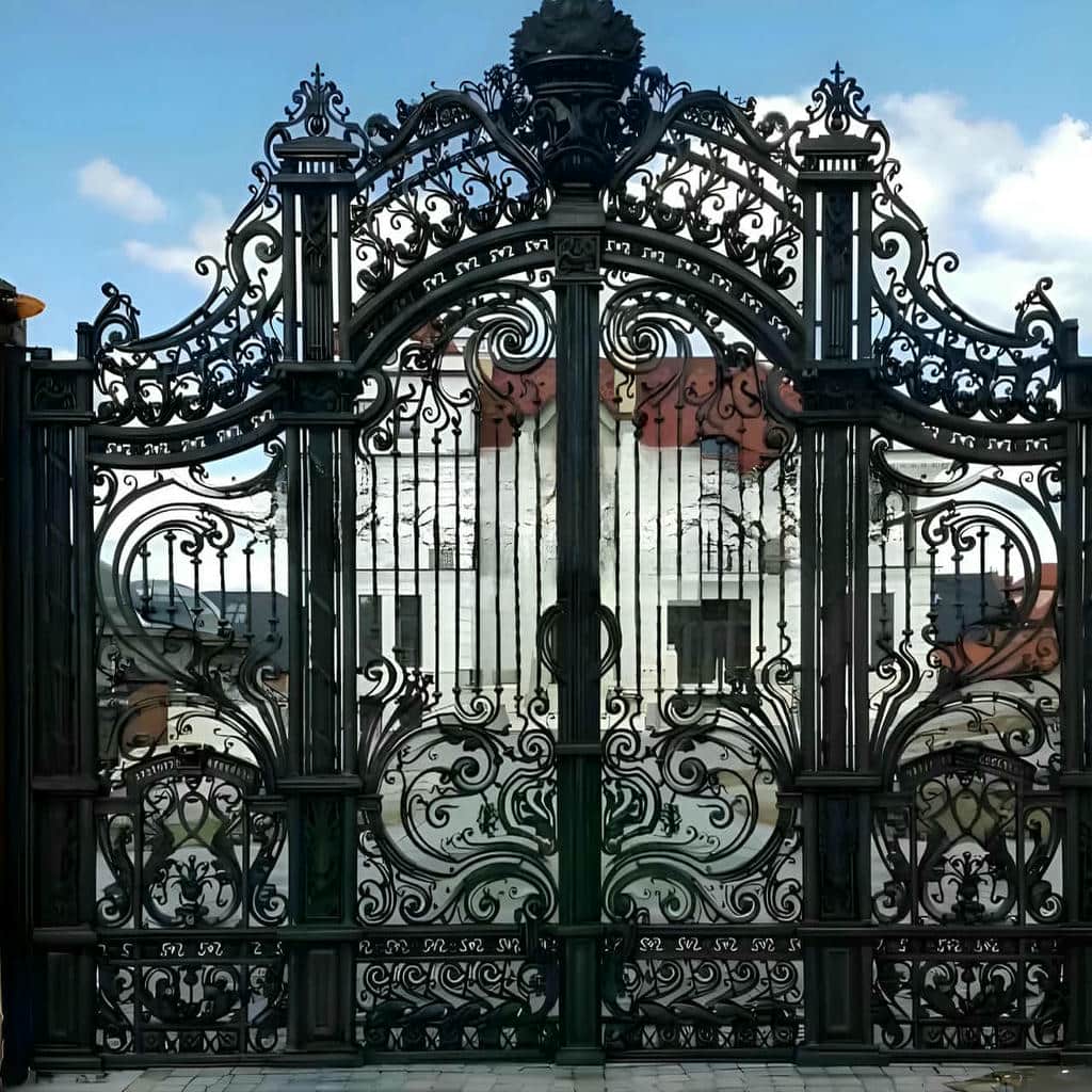 تولید درب ویلایی مینیمال خطی با پنل یکدست