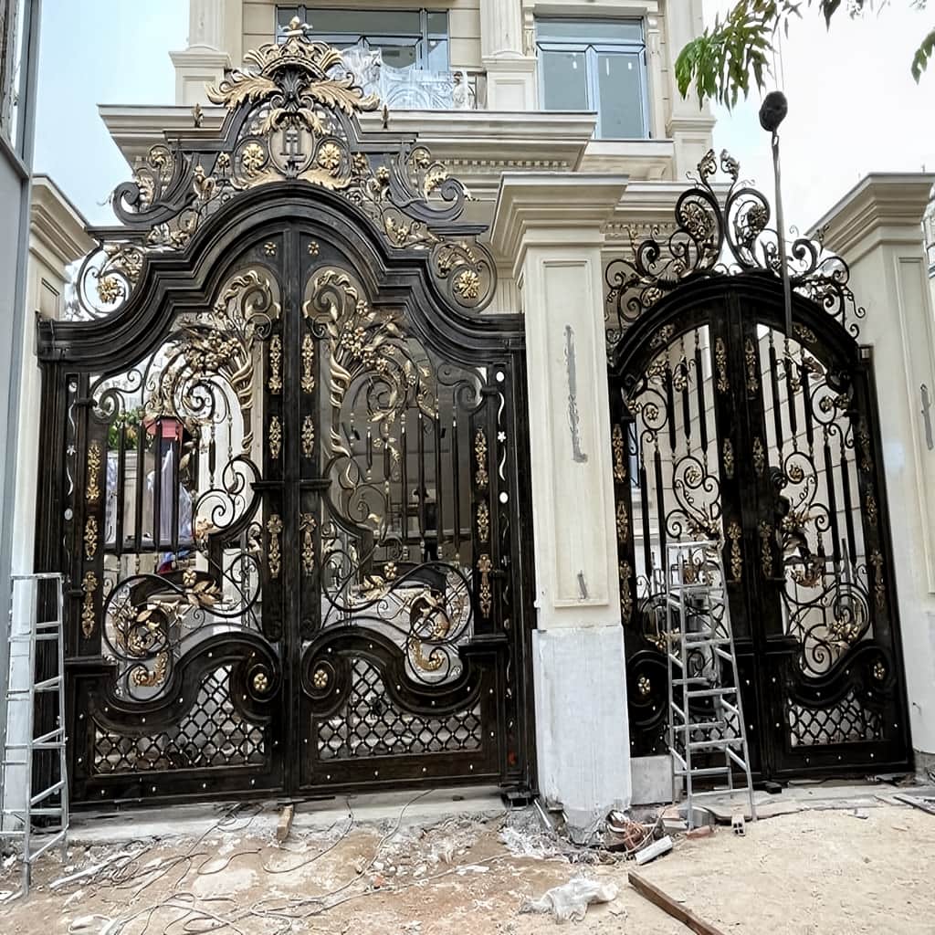 خرید درب پارکینگ مدرن پنل مشبک با مشاوره سفارش