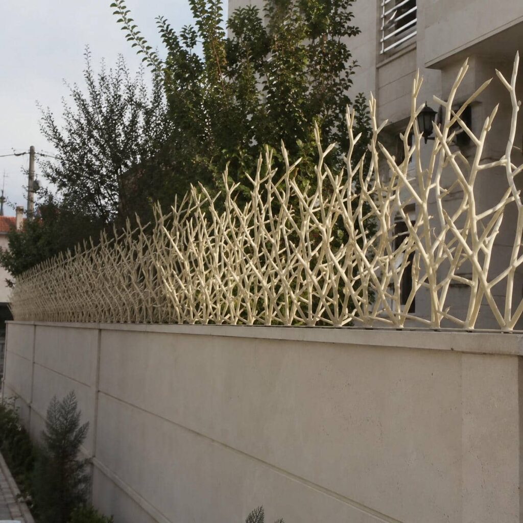 13 مدل حفاظ روی دیوار باغ محوطه