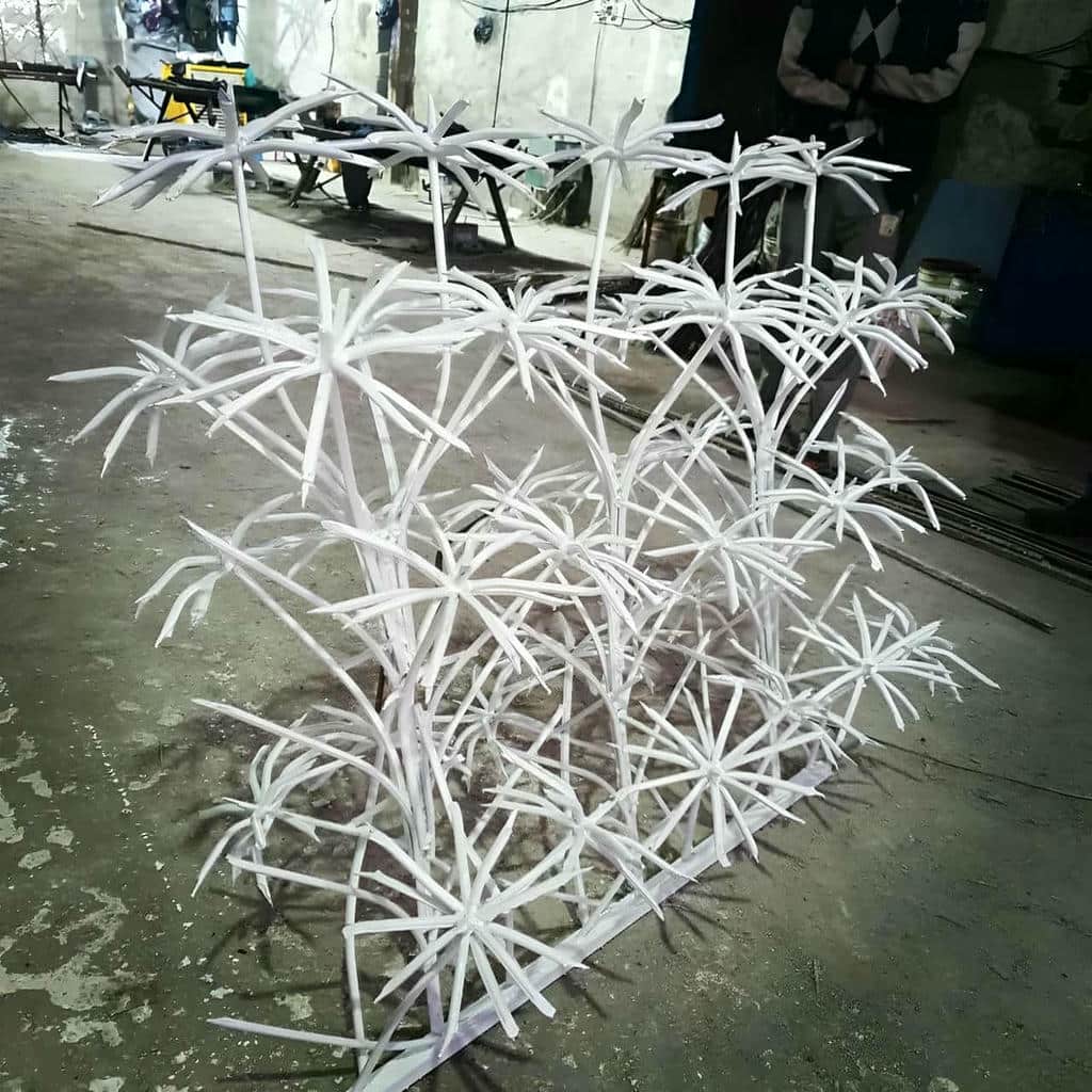 خرید حفاظ روی دیوار باغ محوطه با بررسی متریال